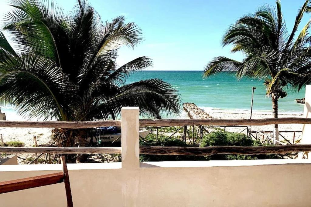 Oceanfront Casita Coral Apartamento Chelem Exterior foto